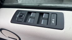 Land Rover Discovery 3.0 D300 Metropolitan Edition 5dr Auto Diesel Station Wagon